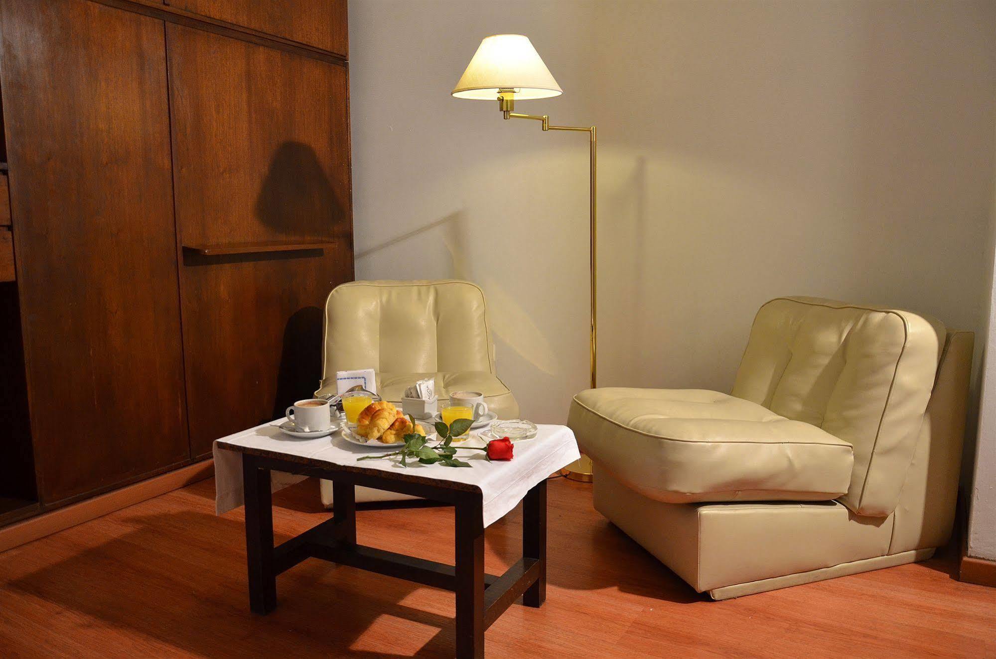 Ecuador Hotel Buenos Aires Buitenkant foto